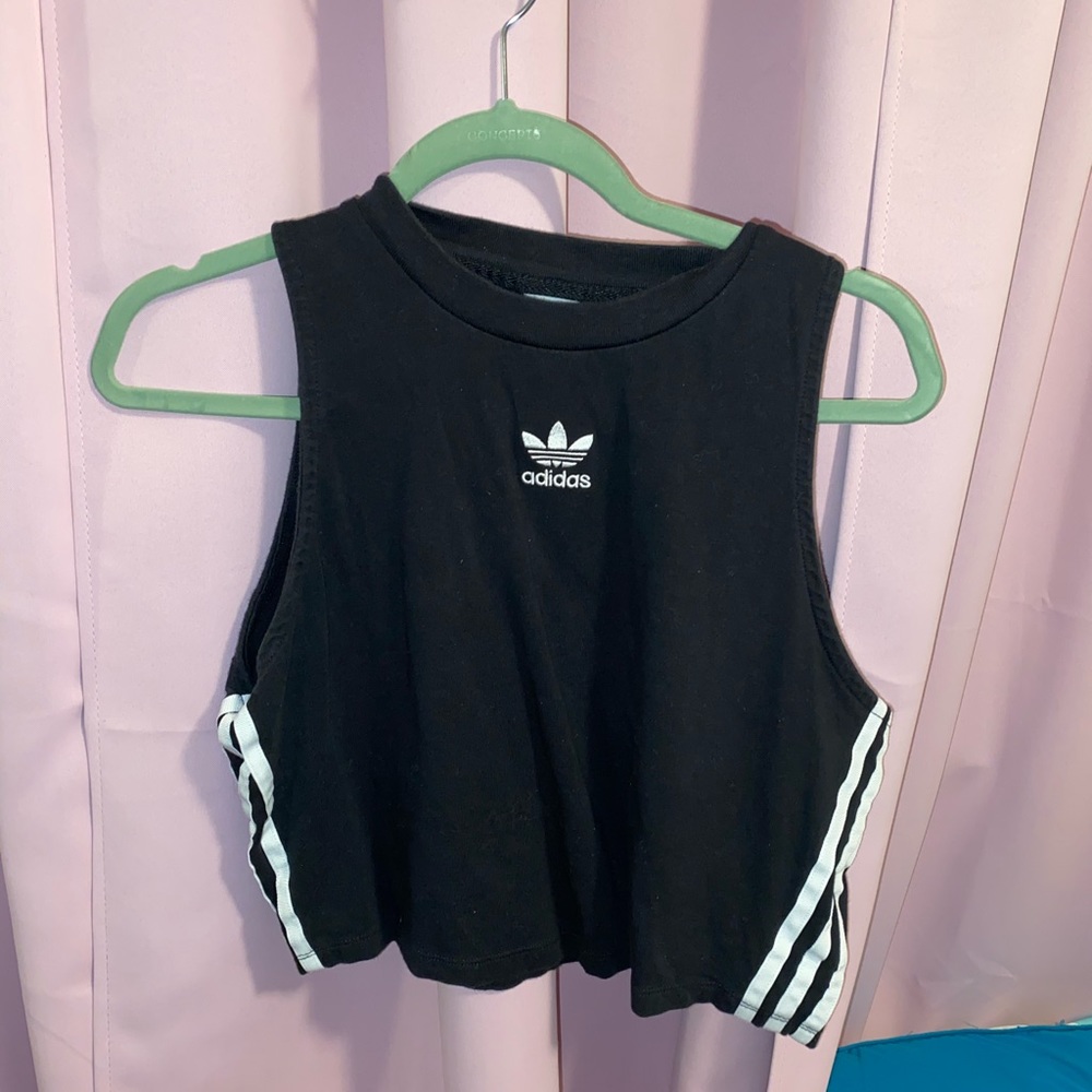 Adidas Cropped Cute shirt